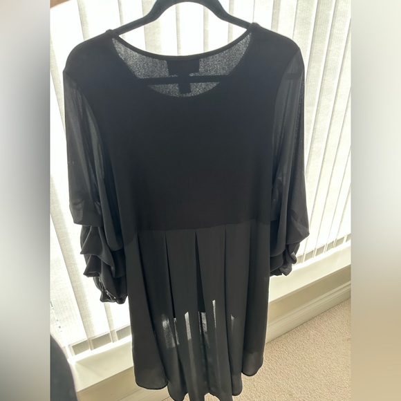 Top - Picture 3 of 4